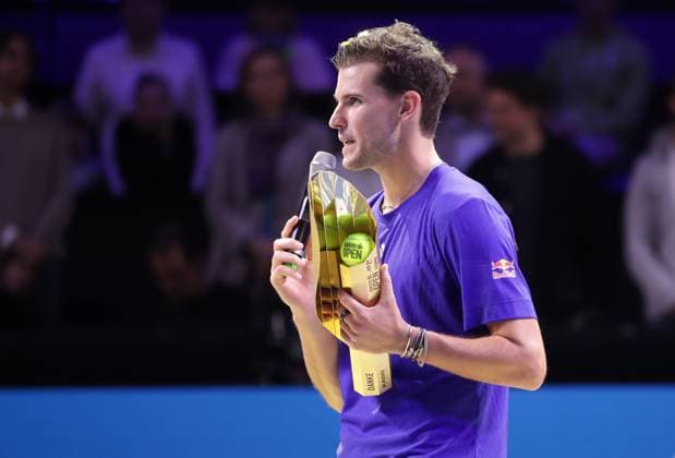 TENNIS - ATP, Tennis Herren Erste Bank Open, Super Sunday VIENNA,AUSTRIA,20.OCT.24 - TENNIS - ATP World Tour, Erste Bank Open, Super Sunday, Farewell Party Dominic Thiem. Image shows Dominic Thiem (AUT). Keywords: trophy, interview.  GEPAxpictures xWalterxLuger