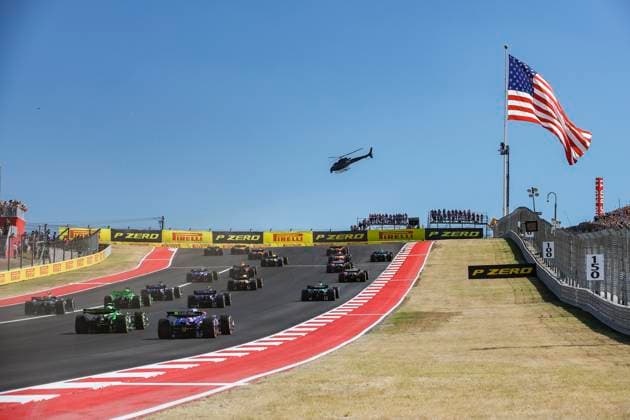 01 VERSTAPPEN Max (nld), Red Bull Racing RB20, 04 NORRIS Lando (gbr), McLaren F1 Team MCL38, 16 LECLERC Charles (mco), Scuderia Ferrari SF-24, 55 SAINZ Carlos (spa), Scuderia Ferrari SF-24, action start of the race, depart, during the Formula 1 Pirelli United States Grand Prix 2024, 19th round of the 2024 Formula One World Championship, WM, Weltmeisterschaft from October 18 to 20, 2024 on the Circuit of the Americas, in Austin, United States of America - F1 - US GRAND PRIX 2024 DPPI Panoramic 241020_R19_USA_DP_XB3_8627
