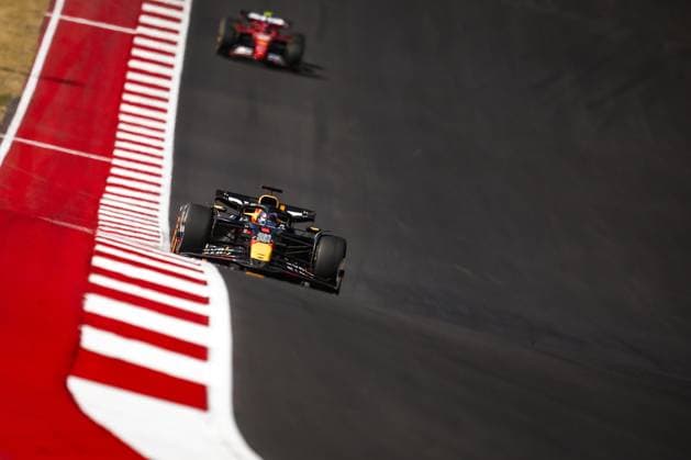 01 VERSTAPPEN Max (nld), Red Bull Racing RB20, action during the Formula 1 Pirelli United States Grand Prix 2024, 19th round of the 2024 Formula One World Championship, WM, Weltmeisterschaft from October 18 to 20, 2024 on the Circuit of the Americas, in Austin, United States of America - F1 - US GRAND PRIX 2024 DPPI Panoramic  241020_R19_USA_DP_EA021726