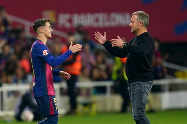 ESP: FC Barcelona, Barca v Sevilla FC. La Liga EA Sports. Date 10 Pablo Martin Gavira Gavi of FC Barcelona with FC Barcelona head coach Hansa Flick during the La Liga EA Sports match between FC Barcelona and Sevilla FC played at Lluis Companys Stadium on October 20, 2024 in Barcelona, Spain. kpng Copyright: xSergioxRuizx xImagox PS_241020_BAR_SEV_066