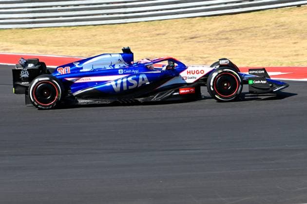AUSTIN, TX - OCTOBER 20: Visa Cash App RB Formula One Team driver Liam Lawson (30) of New Zealand enters turn 1 during the Formula 1 Pirelli United States Grand Prix on October 20, 2024, at Circuit of The Americas in Austin, Texas. (Photo by Ken Murray Icon Sportswire) AUTO: OCT 20 F1 Pirelli United States Grand Prix EDITORIAL USE ONLY Icon241020032