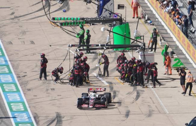 FORMULA 1 PIRELLI UNITED STATES GRAND PRIX 2024 20 10 2024, Circuit of The Americas, Austin, FORMULA 1 PIRELLI UNITED STATES GRAND PRIX 2024 ,in the picture pit stop of Nico Hülkenberg DEU , MoneyGram Haas F1 Team nordphotoxGmbHx xBratic nph00250