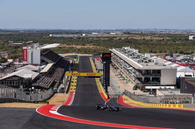 23 ALBON Alexander (tha), Williams Racing FW45, action during the Formula 1 Pirelli United States Grand Prix 2024, 19th round of the 2024 Formula One World Championship, WM, Weltmeisterschaft from October 18 to 20, 2024 on the Circuit of the Americas, in Austin, United States of America - F1 - US GRAND PRIX 2024 DPPI Panoramic  241020_R19_USA_DP_EA011466