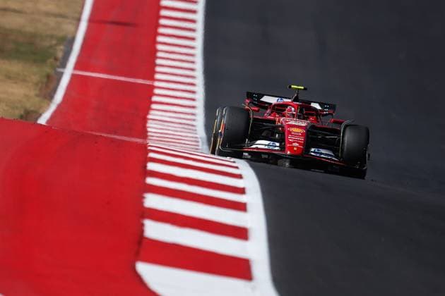 55 SAINZ Carlos (spa), Scuderia Ferrari SF-24, action during the Formula 1 Pirelli United States Grand Prix 2024, 19th round of the 2024 Formula One World Championship, WM, Weltmeisterschaft from October 18 to 20, 2024 on the Circuit of the Americas, in Austin, United States of America - F1 - US GRAND PRIX 2024 DPPI Panoramic  241020_R19_USA_DP_EA022222