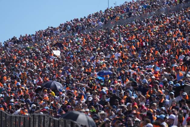 20 10 2024, Circuit of The Americas, Austin, FORMULA 1 PIRELLI UNITED STATES GRAND PRIX 2024 ,in picture Full grandstands in Austin Photo by Hasan Bratic DeFodi Images not used in POL SRB CRO FRA GBR NED ITA USA Defodi 506 20241020 hbr 0229 Defodi-506 not used in POL SRB CRO FRA GBR NED ITA USA