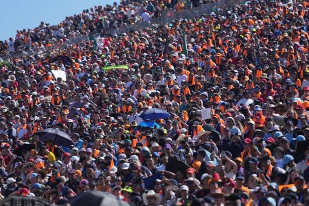 FORMULA 1 PIRELLI UNITED STATES GRAND PRIX 2024 20 10 2024, Circuit of The Americas, Austin, FORMULA 1 PIRELLI UNITED STATES GRAND PRIX 2024 ,pictured Full grandstands in Austin nordphotoxGmbHx xBratic nph00250