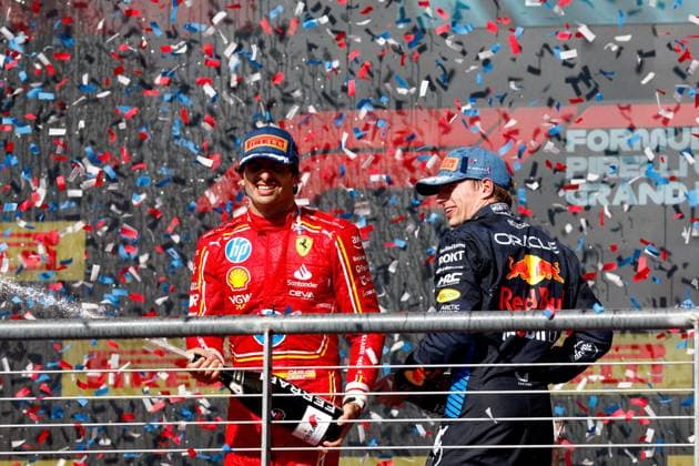 SAINZ Carlos (spa), Scuderia Ferrari SF-24, portrait VERSTAPPEN Max (ned), Red Bull Racing RB20, portrait podium during the Formula 1 Pirelli United States Grand Prix 2024, 19th round of the 2024 Formula One World Championship, WM, Weltmeisterschaft from October 18 to 20, 2024 on the Circuit of the Americas, in Austin, United States of America - F1 - US GRAND PRIX 2024 DPPI Panoramic 241020_R19_USA_DP_JK884