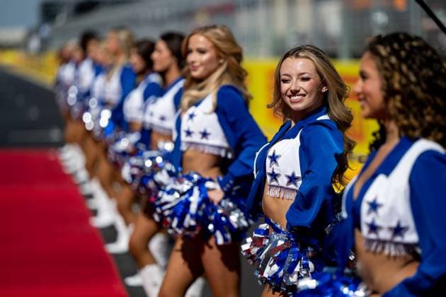 Dallas Cowboys Cheerleaders NFL, American football perform as part of the drivers parade, USA, Formula 1 World Championship, Pirelli Grand Prix of the United States of America, Circuit of the Americas Austin, Race, 20 10 2024 USA, Formula 1 World Championship, Pirelli Grand Prix of the United States of America, Circuit of the Americas Austin, Race, 20 10 2024 Austin Copyright: xEibner-Pressefoto Memmlerx EP_MMR