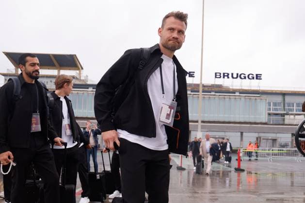 AC Milan v Club Brugge - UEFA Champions League - Media activities OSTEND, BELGIUM - OCTOBER 21 : Mignolet Simon goalkeeper of Club Brugge pictured at Ostend-Bruges Airport prior matchday of of the UEFA Champions League, league phase match, between AC Milan and Club Brugge on October 21, 2024 in Ostend, Belgium, 21 10 2024 Ostend Belgium  Copyright: xJanxDexMeuleneirx