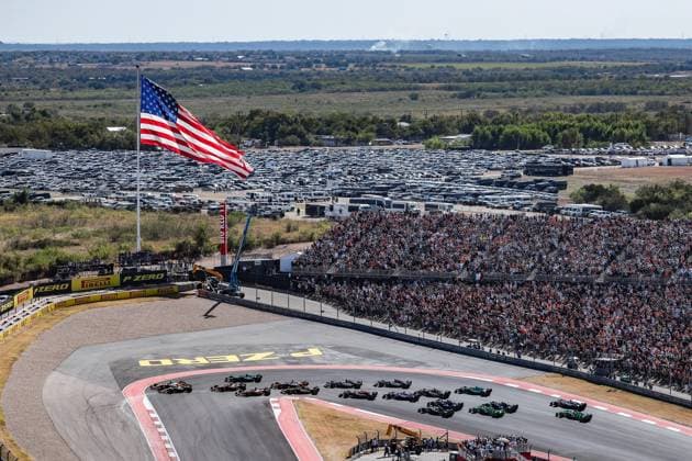 Start, 1 Max Verstappen NLD, Oracle Red Bull Racing , 4 Lando Norris GBR, McLaren Formula 1 Team , 55 Carlos Sainz ESP, Scuderia Ferrari HP , 16 Charles Leclerc MCO, Scuderia Ferrari HP , F1 Grand Prix of USA at Circuit of The Americas on October 20, 2024 in Austin, United States of America Photo by HOCH ZWEI Austin United States of America