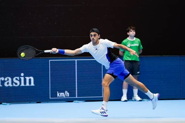 21 10 2024, Basel, St Jakobshalle, ATP Swiss Indoors Basel, Francisco Cerundolo ARG in action during the double match Basel St Jakobshalle Basel Switzerland Copyright: xJustPictures.ch DanielaxPorcellix jp-en-DaPo-jkfldskjflks