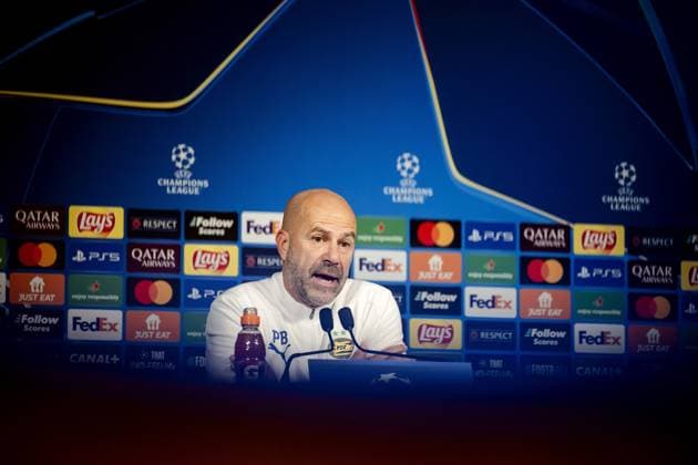 PARIS - PSV Eindhoven coach Peter Bosz during the press conference, PK, Pressekonferenz ahead of the UEFA Champions League match against Paris Saint Germain at Parc des Princes on Oct. 21, 2024 in Paris, France. ANP ROBIN VAN LONKHUIJSEN UEFA Champions League MD-1 2024 25 xVIxANPxSportx xxANPxIVx 511487690 originalFilename: 511487690.jpg