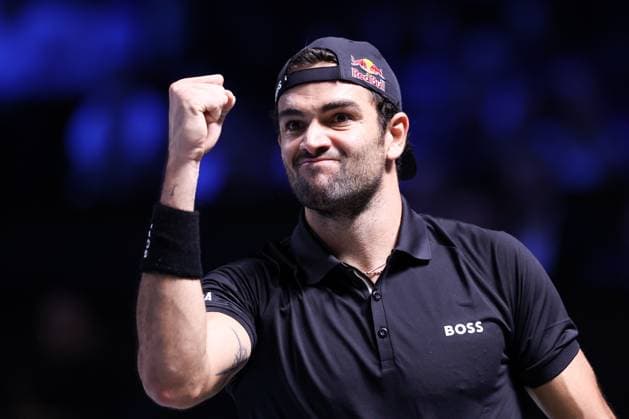 Matteo Berrettini cheers after the victory, cheers, joy, emotion, Matteo Berrettini makes his fist and cheers after the victory Tennis ERSTE BANK OPEN 2024 ATP 500 Stadthalle Vienna Austria 21 October 2024 Copyright: xJuergenxHasenkopfx