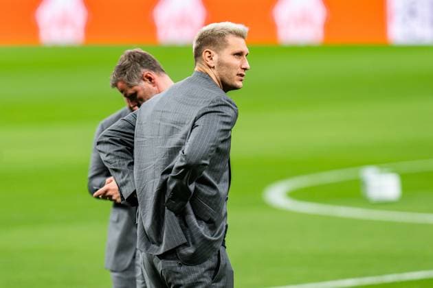 21 10 2024, Press conference before Real Madrid vs Borussia Dortmund, UEFA Champions League, Matchday 3 Borussia Dortmund to inspect the pitch at the Santiago Bernabeu, here NIklas Süle Copyright: xBahhoxKarax