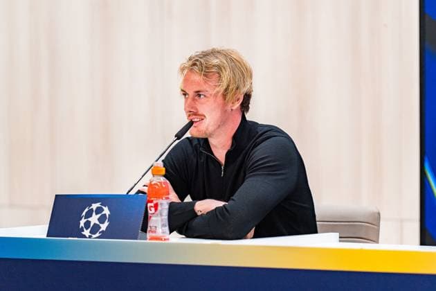 21 10 2024, Press conference before Real Madrid vs Borussia Dortmund, UEFA Champions League, Matchday 3 Nuri Sahin and Julian Brandt at the Borussia Dortmund press conference Copyright: xBahhoxKarax