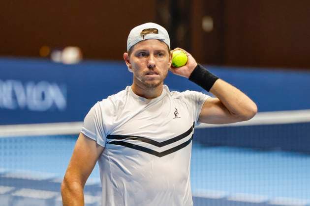 James Duckworth AUS , Tennis, Swiss Indoors ATP World Tour 500 , 1 16 Finals Singles, 2024, James Duckworth AUS vs Giovanni Mpetshi Perricard FRA , 21 10 2024, St Jakobshalle, Basel, Switzerland Basel St Jakobshalle BS Switzerland Copyright: xGrantxHubbsx
