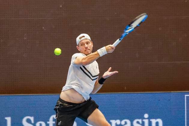 James Duckworth AUS , Tennis, Swiss Indoors ATP World Tour 500 , 1 16 Finals Singles, 2024, James Duckworth AUS vs Giovanni Mpetshi Perricard FRA , 21 10 2024, St Jakobshalle, Basel, Switzerland Basel St Jakobshalle BS Switzerland Copyright: xGrantxHubbsx