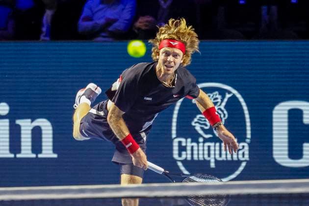 Sport Themen der Woche KW43 Sport Bilder des Tages Andrey Rublev , Tennis, Swiss Indoors ATP, Tennis Herren World Tour 500), 1 16 Finals Einzel, 2024, Andrey Rublev vs. Nuno Borges (POR), 21.10.2024, St. Jakobshalle, Basel, Schweiz Basel St. Jakobshalle BS Schweiz *** Andrey Rublev , Tennis, Swiss Indoors ATP World Tour 500 , 1 16 Finals Singles, 2024, Andrey Rublev vs Nuno Borges POR , 21 10 2024, St Jakobshalle, Basel, Switzerland Basel St Jakobshalle BS Switzerland Copyright: xGrantxHubbsx