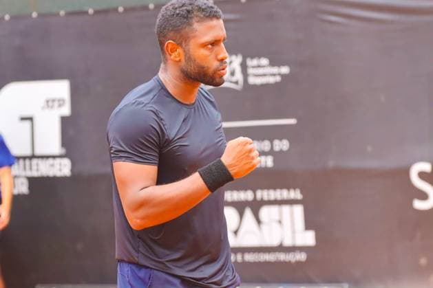 Curitiba ATP, Tennis Herren CH 100 Joao Lucas Reis passes the qualifying CURITIBA (PR), 10 21 2024- TENNIS ATP CHALLENGER CURITIBA JOAO LUCAS REIS RYAN NIJBOER- Joao Lucas Reis managed to pass the qualifying round by defeating Dutchman Ryan Nijboer 6 2 and 6 3 in the last round of qualifying and is guaranteed a place in the main draw. The ATP Challenger Curitiba is being held on the courts of Graciosa Country Club and will end on October 27, 2024. (Foto: Edson De Souza Thenews2 imago images) SPO  Copyright: xEdsonxTeodoroxDexSouzax