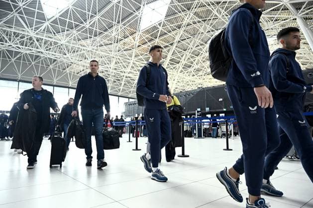 Sport Bilder des Tages GNK Dinamo Zagreb travels to Salzburg Raul Torrente of Dinamo Zagreb arrive at Franjo Tudjman International Airport before departing for Salzburg, in Zagreb, Croatia, on October 22, 2024. GNK Dinamo Zagreb will play agianst FC Salzburg in UEFA Champions League.  MarkoxLukunic PIXSELL