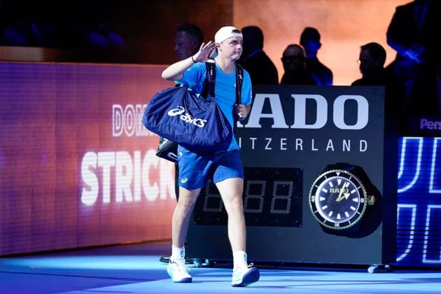 22 10 2024, Basel, St Jakobshalle, ATP Swiss Indoors Basel, Dominic Stricker SUI enters the field for the 1 16 Round match Basel St Jakobshalle Basel Switzerland Copyright: xJustPictures.ch DanielaxPorcellix jp-en-DaPo-20241022-_DP16826