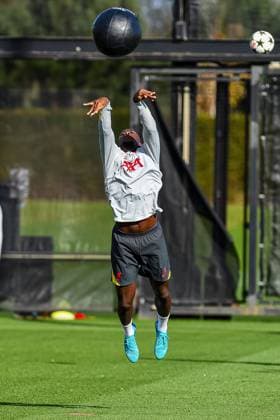 Football - UEFA Champions League - League Phase - RB Leipzig v Liverpool FC - MD-1 LIVERPOOL, ENGLAND - Monday, October 21, 2024: Liverpool s Ibrahima KonatÃ during a training session at the AXA Training Centre ahead of the UEFA Champions League match between RB Leipzig and Liverpool FC. (Photo by David Rawcliffe Propaganda) LIVERPOOL AXA Training Centre MERSEYSIDE ENGLAND  Copyright: xDavidxRawcliffex P2024-10-22-Leipzig_Liverpool_MD-1-25
