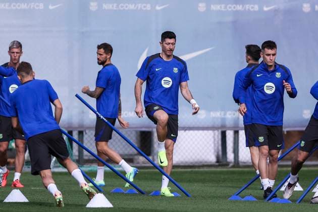 October 22, 2024, Sant Joan Despi, Barcelona, SPAIN: Robert Lewandowski during the training day of FC Barcelona, Barca ahead UEFA Champions League, football match against Bayern Munich at Ciudad Esportiva Joan Gamper on October 22, 2024 in Sant Joan Despi, Barcelona, Spain. Sant Joan Despi SPAIN - ZUMAa181 20241022_zaa_a181_005 Copyright: xJavierxBorregox