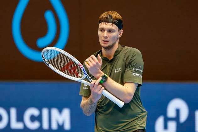 Alexander Bublik KAZ , Tennis, Swiss Indoors ATP World Tour 500 , 1 16 Finals Singles, 2024, Botic v de Zandschulp NED vs Alexander Bublik KAZ , 22 10 2024, St Jakobshalle, Basel, Switzerland Basel St Jakobshalle BS Switzerland Copyright: xGrantxHubbsx