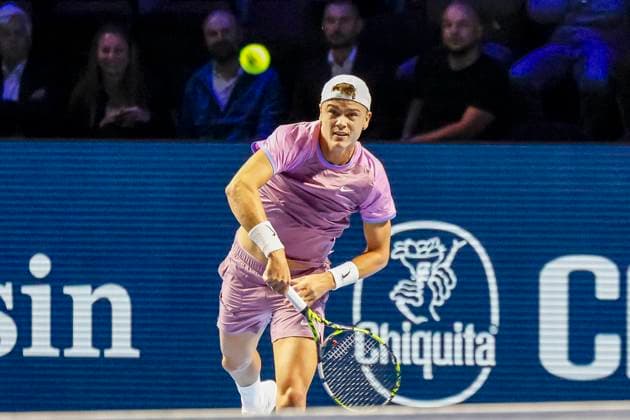 Holger Rune DEN , Tennis, Swiss Indoors ATP World Tour 500 , 1 16 Finals Singles, 2024, Nicolas Jarry CHI vs Holger Rune DEN , 22 10 2024, St Jakobshalle, Basel, Switzerland Basel St Jakobshalle BS Switzerland Copyright: xGrantxHubbsx
