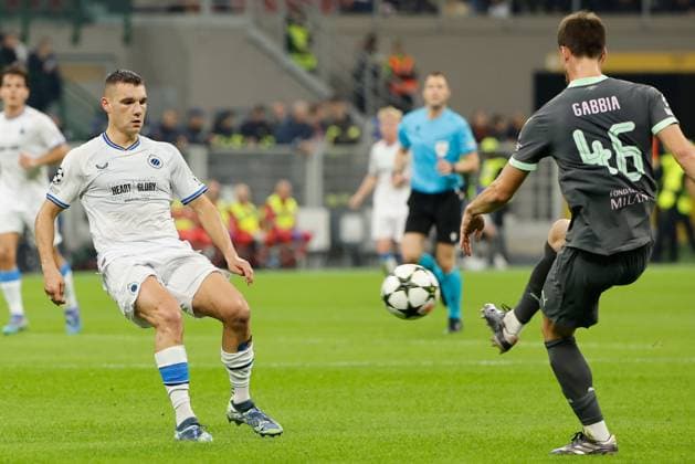 AC Milan v Club Brugge - UEFA Champions League MILAN, ITALY - OCTOBER 22 : Jutgla Ferran forward of Club Brugge and Gabbia Matteo defender of AC Milan pictured during matchday 3 of the UEFA Champions League, a league phase match between AC Milan and Club Brugge at the San Siro stadium on October 22, 2024 in Milan, Italy, 22 10 2024 Milan Italy  Copyright: xJanxDexMeuleneirx