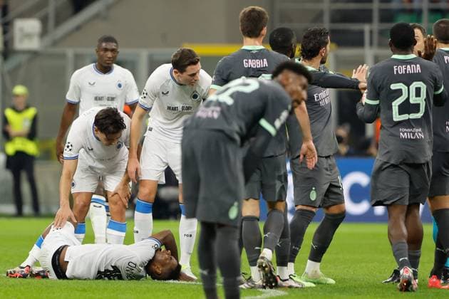 AC Milan v Club Brugge - UEFA Champions League MILAN, ITALY - OCTOBER 22 : Onyedika Raphael midfielder of Club Brugge suffers on the ground during matchday 3 of the UEFA Champions League, a league phase match between AC Milan and Club Brugge at the San Siro stadium on October 22, 2024 in Milan, Italy, 22 10 2024 Milan Italy  Copyright: xJanxDexMeuleneirx