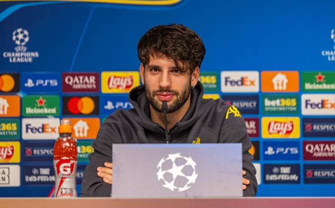 Football - UEFA Champions League - League Phase - RB Leipzig v Liverpool FC - MD-1 LEIPZIG, GERMANY - Tuesday, October 22, 2024: Liverpool s Dominik Szoboszlai during a press conference, PK, Pressekonferenz at the Red Bull Arena ahead of the UEFA Champions League Match Day 3 game between RB Leipzg and Liverpool FC. (Photo by David Rawcliffe Propaganda) LEIPZIG Red Bull Arena SAXONY GERMANY  Copyright: xDavidxRawcliffex P2024-10-22-Leipzig_Liverpool_MD-1-56