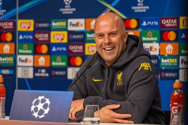 Football - UEFA Champions League - League Phase - RB Leipzig v Liverpool FC - MD-1 LEIPZIG, GERMANY - Tuesday, October 22, 2024: Liverpool s head coach Arne Slot during a press conference, PK, Pressekonferenz at the Red Bull Arena ahead of the UEFA Champions League Match Day 3 game between RB Leipzg and Liverpool FC. (Photo by David Rawcliffe Propaganda) LEIPZIG Red Bull Arena SAXONY GERMANY  Copyright: xDavidxRawcliffex P2024-10-22-Leipzig_Liverpool_MD-1-58