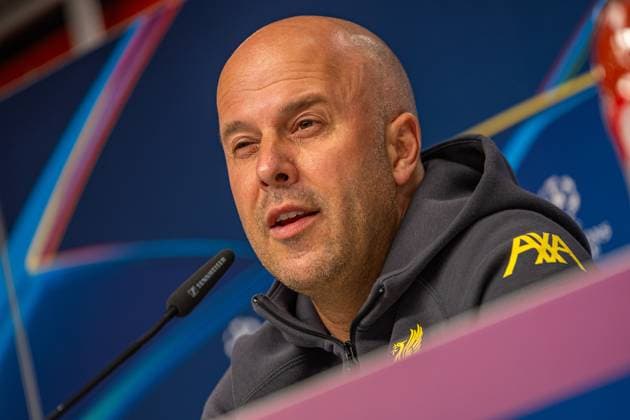 Football - UEFA Champions League - League Phase - RB Leipzig v Liverpool FC - MD-1 LEIPZIG, GERMANY - Tuesday, October 22, 2024: Liverpool s head coach Arne Slot during a press conference, PK, Pressekonferenz at the Red Bull Arena ahead of the UEFA Champions League Match Day 3 game between RB Leipzg and Liverpool FC. (Photo by David Rawcliffe Propaganda) LEIPZIG Red Bull Arena SAXONY GERMANY  Copyright: xDavidxRawcliffex P2024-10-22-Leipzig_Liverpool_MD-1-65