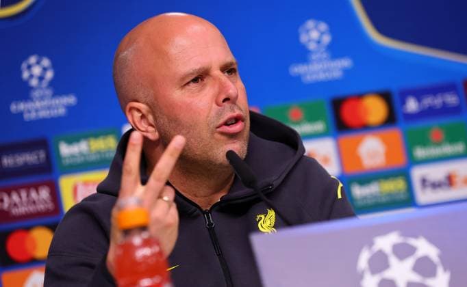 Liverpool FC Press Conference Champions League Leipzig, 22 10 2024, Red Bull Arena, Football, UEFA Champions League, Matchday 1, RB LEIPZIG vs FC LIVERPOOL on 23 10 2024 , Press Conference Liverpool FC , In the picture Coach Manager Arne Slot Liverpool FC , Picture Point