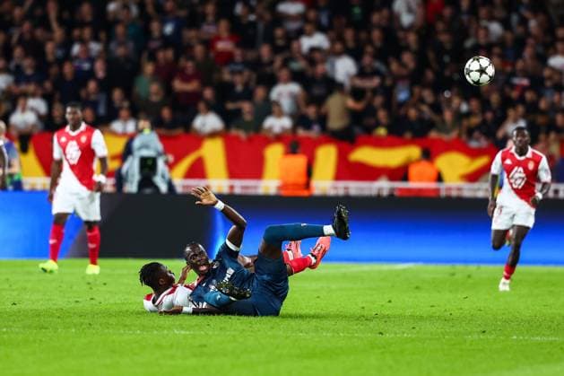 Fußball, CL, AS Monaco - Roter Stern Belgrad 22nd October 2024 - UEFA CHAMPIONS LEAGUE - J3 - SEASON 2024 2025 - AS MONACO vs CRVENA ZVEZDA - STADE LOUIS II ndiaye (cherif) tackles by singo (wilfried) during the game MONACO MONACO Copyright: xSPORTPIXPRESSx xFREDxPORCUx