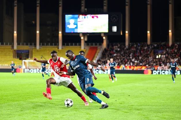 Fußball, CL, AS Monaco - Roter Stern Belgrad 22nd October 2024 - UEFA CHAMPIONS LEAGUE - J3 - SEASON 2024 2025 - AS MONACO vs CRVENA ZVEZDA - STADE LOUIS II ndiaye (cherif) in action against singo (wilfried) MONACO MONACO Copyright: xSPORTPIXPRESSx xFREDxPORCUx