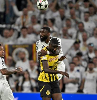22 10 2024, Football UEFA Champions League 2024 2025, Matchday 3, Real Madrid Borussia Dortmund, at Estadio Santiango Bernabeu in Madrid Spain , v l Antonio Rüdiger Real Madrid vs Serhou Guirassy Borussia Dortmund DFL and DFB regulations prohibit any use of photographs as image sequences and or quasi video