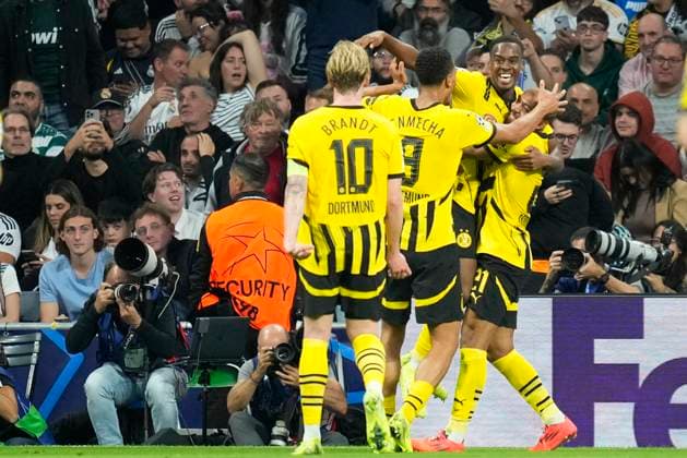Real Madrid C.F. v Borussia Dortmund - UEFA Champions League 2024 25 League Phase MD3 Jamie Gittens left winger of Borussia Dortmund and England celebrates after scoring his sides first goal during the UEFA Champions League 2024 25 League Phase MD3 match between Real Madrid C.F. and Borussia Dortmund at Estadio Santiago Bernabeu on October 22, 2024 in Madrid, Spain. Madrid Spain  Copyright: xJosexBretonx originalFilename:bretonhernandez-realmadr241022_npTn2.jpg