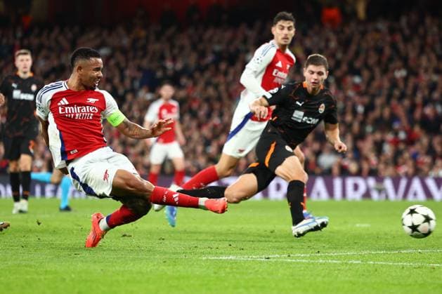 Gabriel Jesus of Arsenal with a shot on goal Arsenal v Shakhtar Donetsk, UEFA Champions League, Group Stage, Football, Emirates Stadium, London, UK, 22 Oct 2024 EDITORIAL USE ONLY No use with unauthorised audio, video, data, fixture lists, club league logos or live services. Online in-match use limited to 120 images, no video emulation. No use in betting, games or single club league player publications.  Copyright: xSimonxDael Shutterstockx 14801590z
