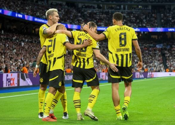 Goal to 1 0 for Dortmund by Donyell Malen Dortmund 21 , ESP, Real Madrid vs Borussia Dortmund, Football, Champions League, Matchday 3, 2024 2025 season, 22 10 2024 ESP, Real Madrid vs Borussia Dortmund, Football, Champions League, Matchday 3, 2024 2025 season, 22 10 2024 Madrid Copyright: xEibner-Pressefoto JoergxNiebergax EP_JNL