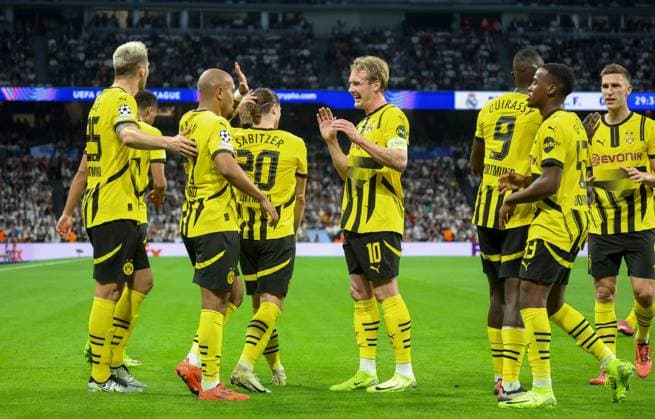 Goal to 1 0 for Dortmund by Donyell Malen Dortmund 21 , ESP, Real Madrid vs Borussia Dortmund, Football, Champions League, Matchday 3, 2024 2025 season, 22 10 2024 ESP, Real Madrid vs Borussia Dortmund, Football, Champions League, Matchday 3, 2024 2025 season, 22 10 2024 Madrid Copyright: xEibner-Pressefoto JoergxNiebergax EP_JNL