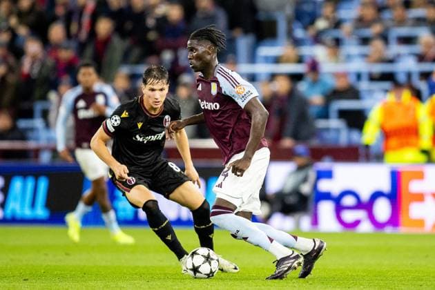 Aston Villa v Bologna Champions League 22 10 2024. Aston Villa midfielder Amadou Onana (24) runs forward with ball during the Champions League match between Aston Villa and Bologna at Villa Park, Birmingham, England on 22 October 2024. Birmingham Villa Park West Midlands England Editorial use only , Copyright: xManjitxNarotrax PSI-20660-0020