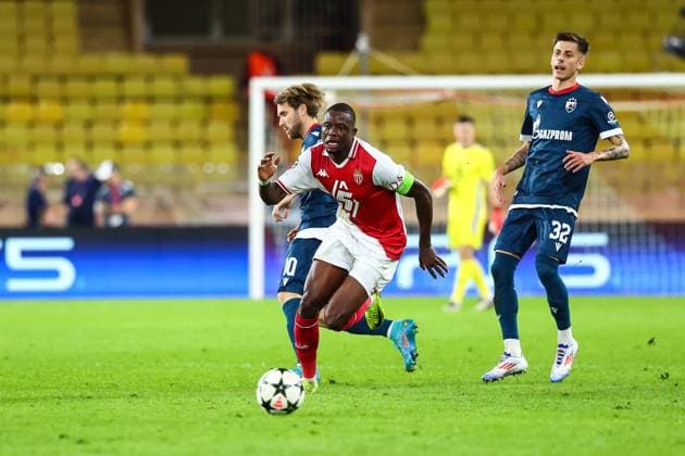 Fußball, CL, AS Monaco - Roter Stern Belgrad 22nd October 2024 - UEFA CHAMPIONS LEAGUE - J3 - SEASON 2024 2025 - AS MONACO vs CRVENA ZVEZDA - STADE LOUIS II zakaria (denis) in action against katai (aleksandar) MONACO MONACO Copyright: xSPORTPIXPRESSx xFREDxPORCUx