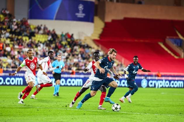 Fußball, CL, AS Monaco - Roter Stern Belgrad 22nd October 2024 - UEFA CHAMPIONS LEAGUE - J3 - SEASON 2024 2025 - AS MONACO vs CRVENA ZVEZDA - STADE LOUIS II katai (aleksandar) tackles by diatta (krepin) MONACO MONACO Copyright: xSPORTPIXPRESSx xFREDxPORCUx