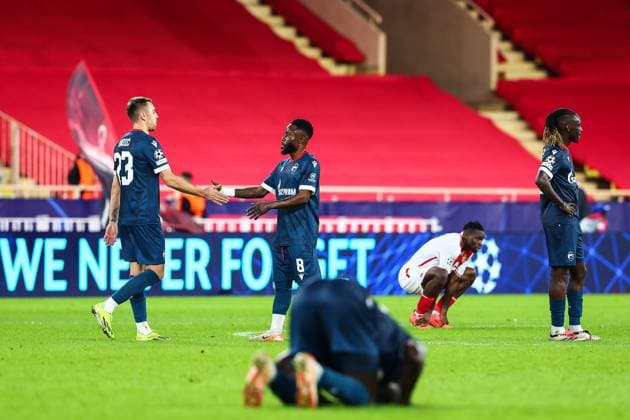 Fußball, CL, AS Monaco - Roter Stern Belgrad 22nd October 2024 - UEFA CHAMPIONS LEAGUE - J3 - SEASON 2024 2025 - AS MONACO vs CRVENA ZVEZDA - STADE LOUIS II The disappointment of CRVENA ZVEZDA players particularly rodic (milan) and kanga (guelor) at the end of the game MONACO MONACO Copyright: xSPORTPIXPRESSx xFREDxPORCUx
