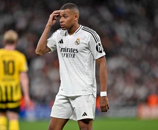 22 10 2024, Football UEFA Champions League 2024 2025, Matchday 3, Real Madrid Borussia Dortmund, at Estadio Santiango Bernabeu in Madrid Spain , Kylian Mbappe Real Madrid pensive DFL and DFB regulations prohibit any use of photographs as image sequences and or quasi video