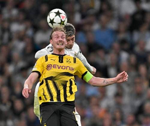 22 10 2024, Football UEFA Champions League 2024 2025, Matchday 3, Real Madrid Borussia Dortmund, at Estadio Santiango Bernabeu in Madrid Spain , v l Federico Valverde Real Madrid vs Julian Brandt Borussia Dortmund DFL and DFB regulations prohibit any use of photographs as image sequences and or quasi video