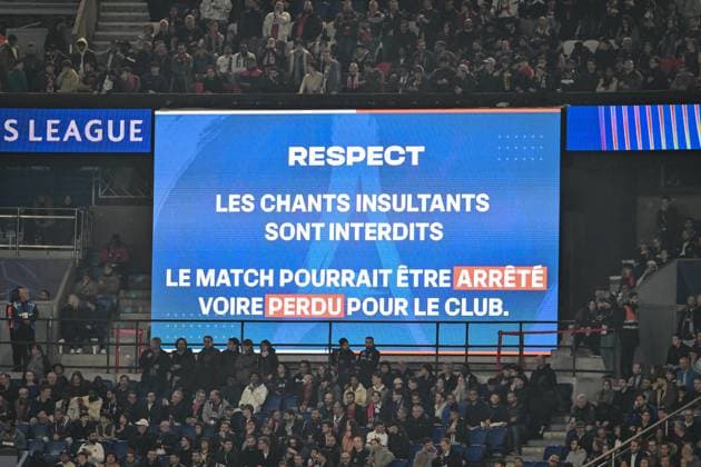 Champions League PSG vs PSV Eindhoven FA This photograph shows an appeal for respect during the UEFA Champions League football match between Paris Saint-Germain and PSV Eindhoven at the Parc des Princes Stadium in Paris on October 22, 2024. Photo by Firas Abdullah ABACAPRESS.COM Paris Ile-de-France France  Copyright: xAbdullahxFiras ABACAx