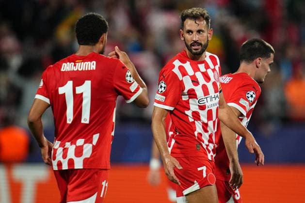 Cristhian Stuani and Arnaut Danjuma of Girona FC celebrating the 1-0 Girona FC v SK Slovan Bratislava. UEFA Champions League match. Date 3. Football, Montilivi Stadium, Girona, Spain - 22 oct 2024 Editorial use only  Copyright: xBaguxBlanco PRESSINPHOTO Shutterstockx 14806043e